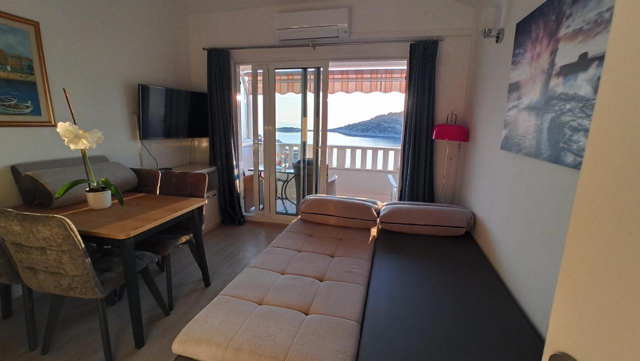 Jakopovic Apartments Rogoznica  Bagian luar foto