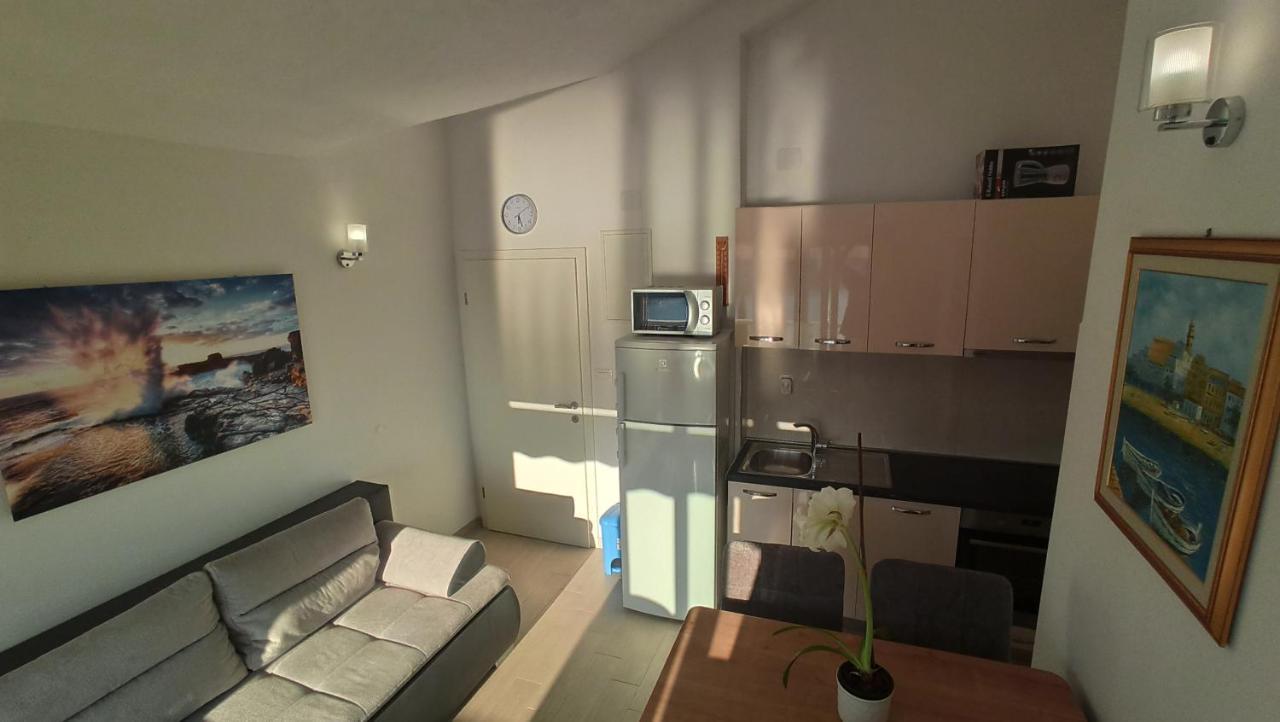 Jakopovic Apartments Rogoznica  Bagian luar foto